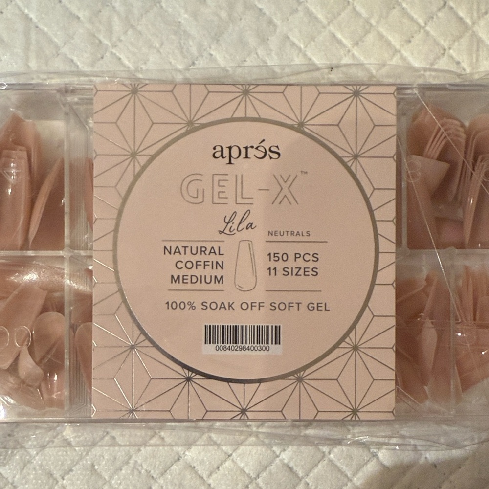 Aprés Gel-X Natural Coffin Medium Nails Lila